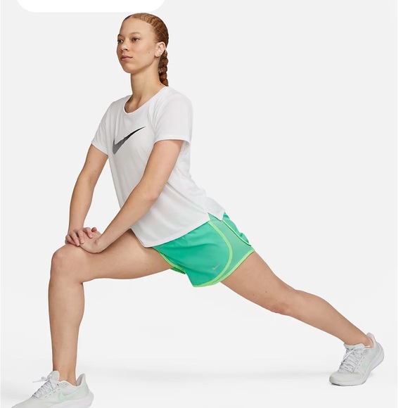 NWT Nike Tempo Women’s Brief Lined Running Shorts Sustainable Lightweight - Picture 7 of 8